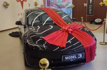 tesla_Io5B9niGhq