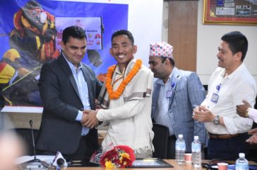 Kidney Transplant Mountainer Pemba SHerpa recognition program pic