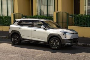 Dongfeng-Nammi-06-side.jpg