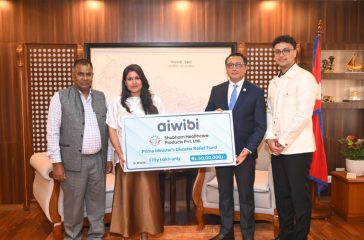 Swarnim Wagle Beauty Sarraf 50 Lakh Cheque
